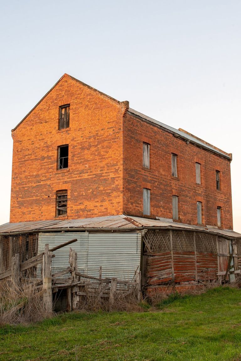 The old Oxley Flour Mill